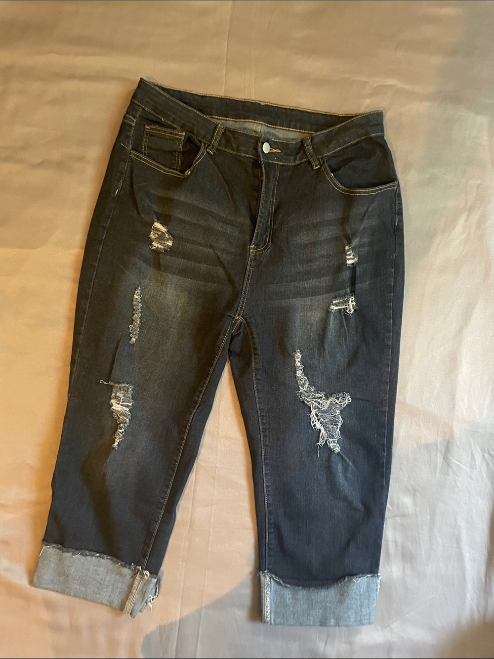 SHEIN Black Distressed Cropped Ripped Jeans